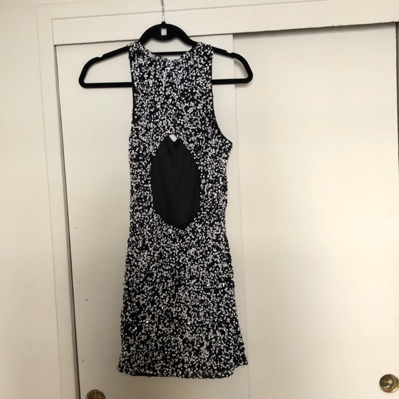 NWT Parker Sequin Dress (Sz M) - Picture 4 of 9